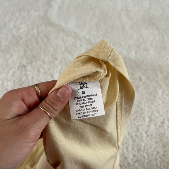 Ed Hardy Womens Baby Crop Top Logo Brave Hearts Tee Sz M Cotton Blend Grunge - Picture 6 of 6